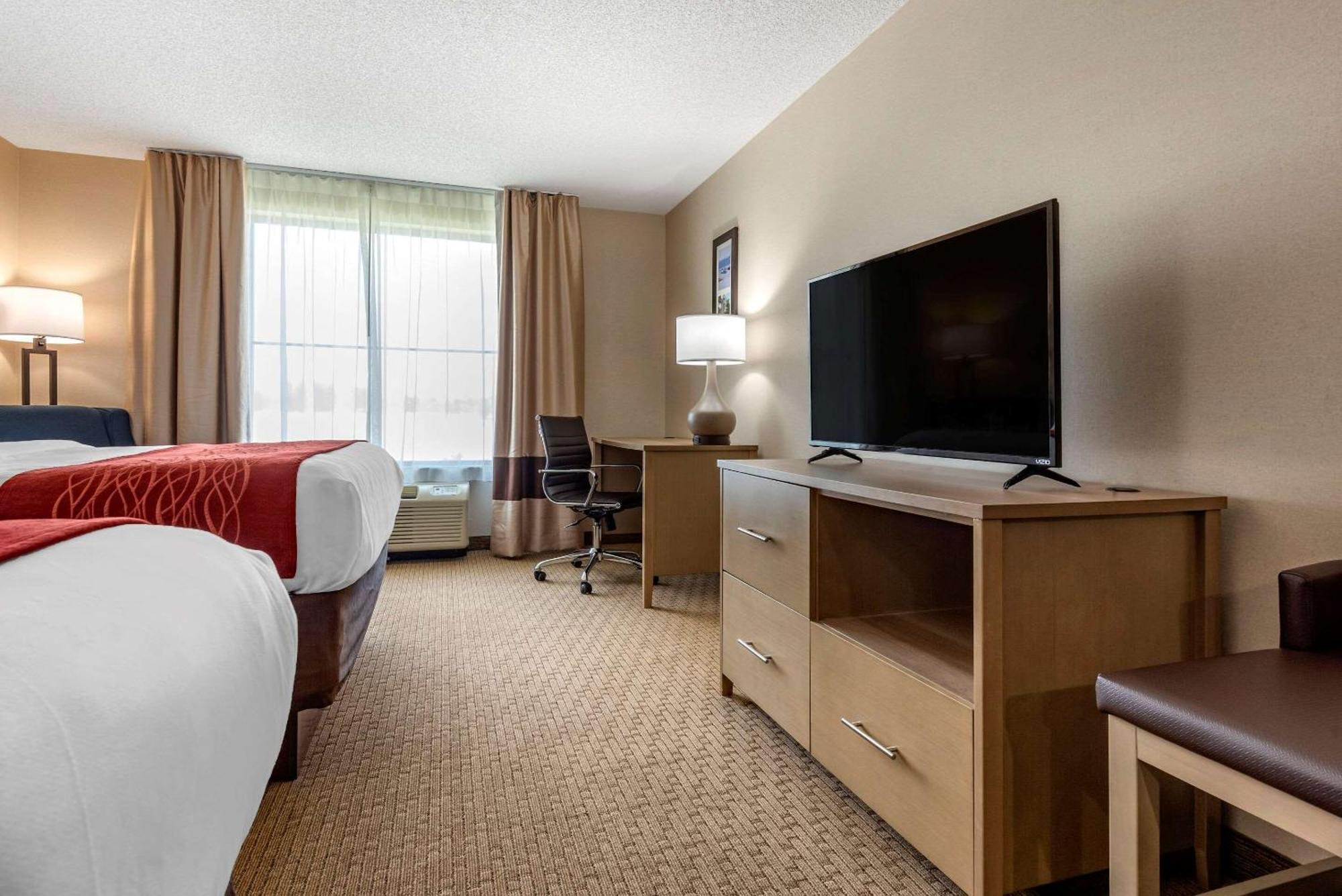 Comfort Inn & Suites Farmington - Victor Room photo